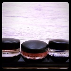 M.A.C COSMETICS CHROMALINE / LIP